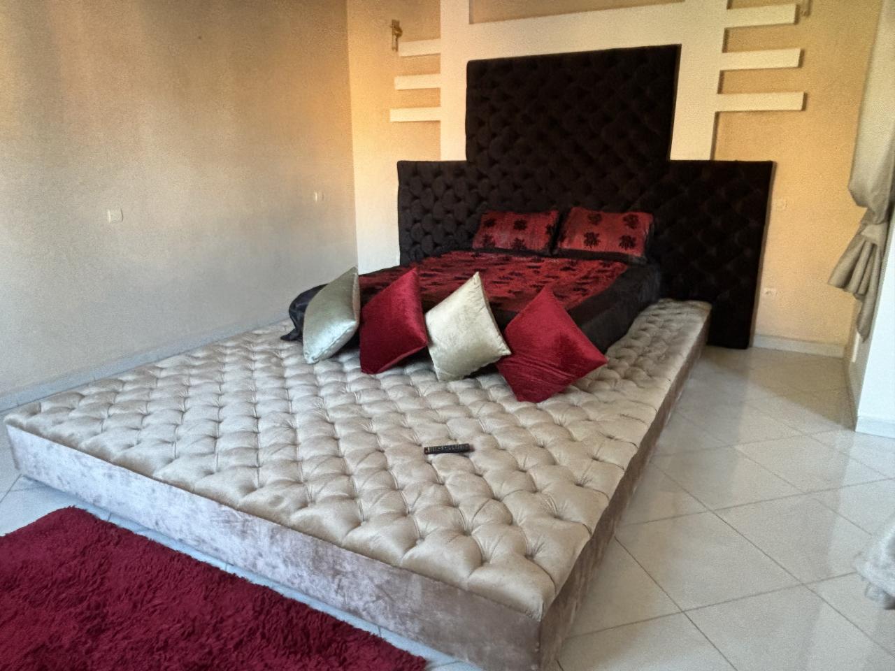 Spacieuse villa 8 chambres à louer à Targa