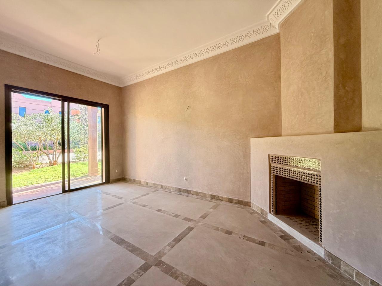 Magnifique Studio En Rez De Jardin À Vendre Fort Potentiel Locatif