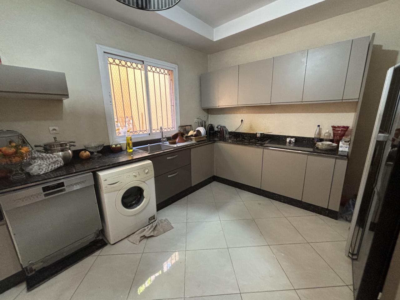 Spacieuse villa 8 chambres à louer à Targa