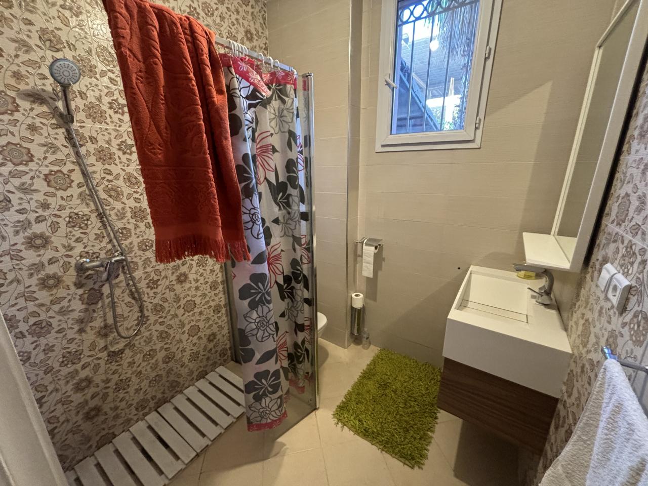 Spacieuse villa 8 chambres à louer à Targa