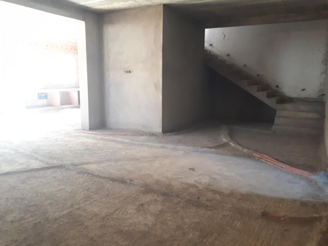 À Vendre - Villa Semi-Finie - 5 Chambres