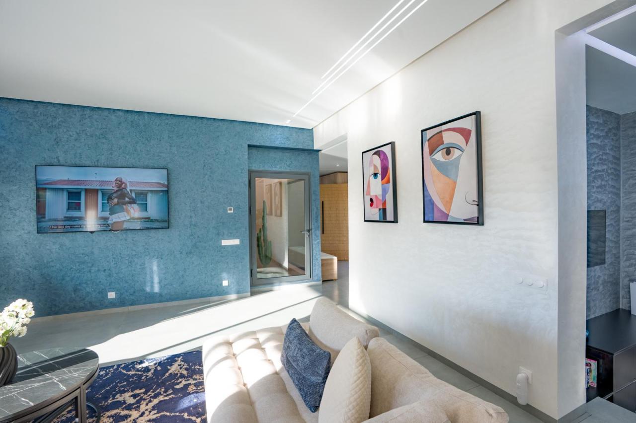 Villa De Luxe – 4 Suites Master – Piscine et Jardin Privatifs