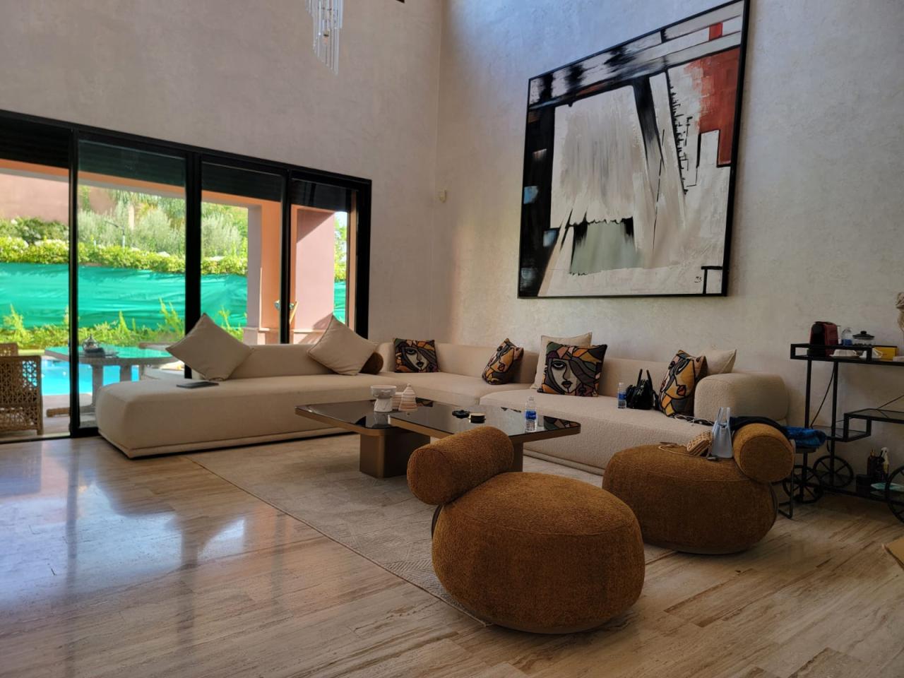 Villa de luxe en location route de Fès