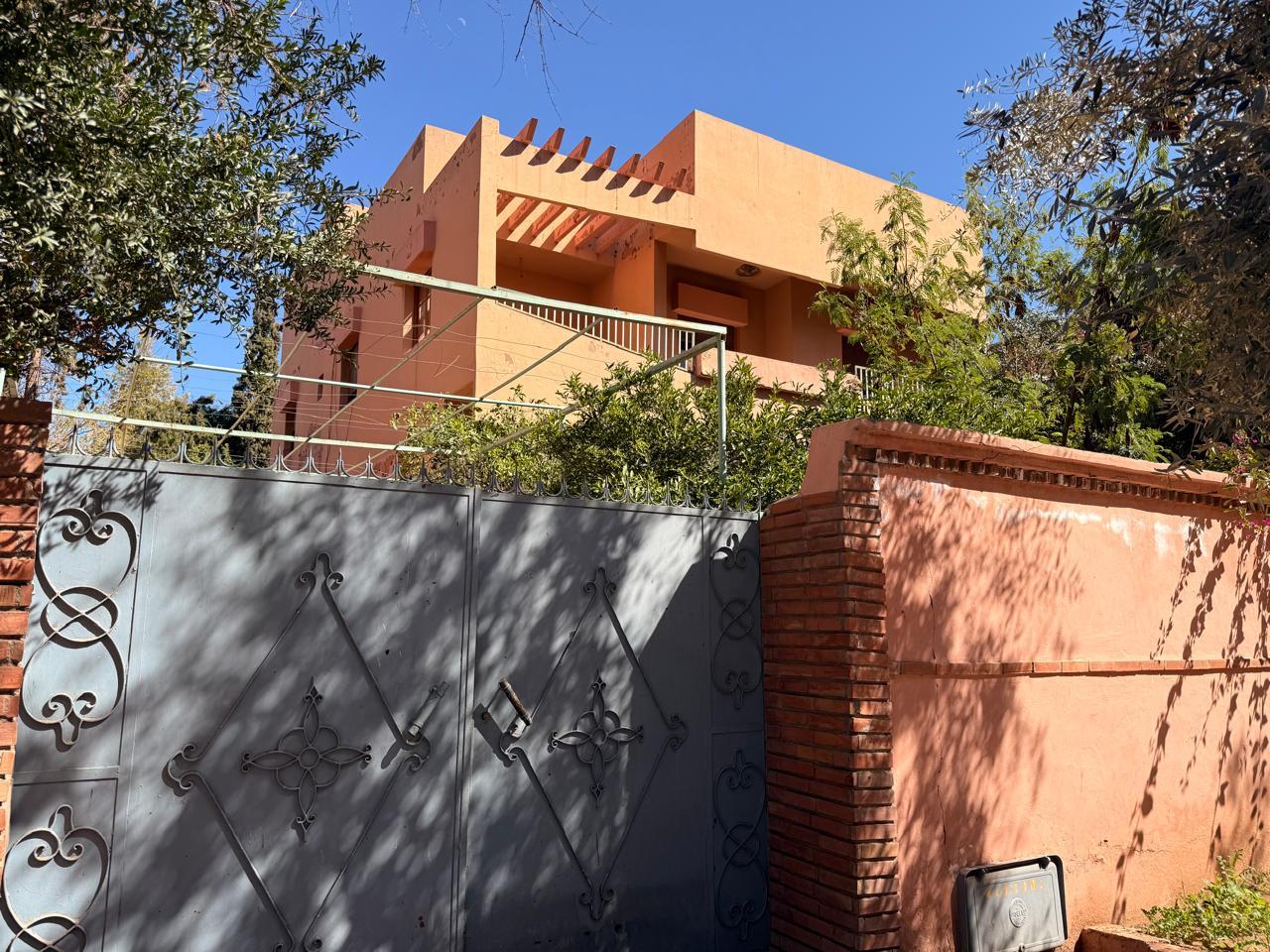 Maison De Ville À Vendre Au Coeur De L'hivernage