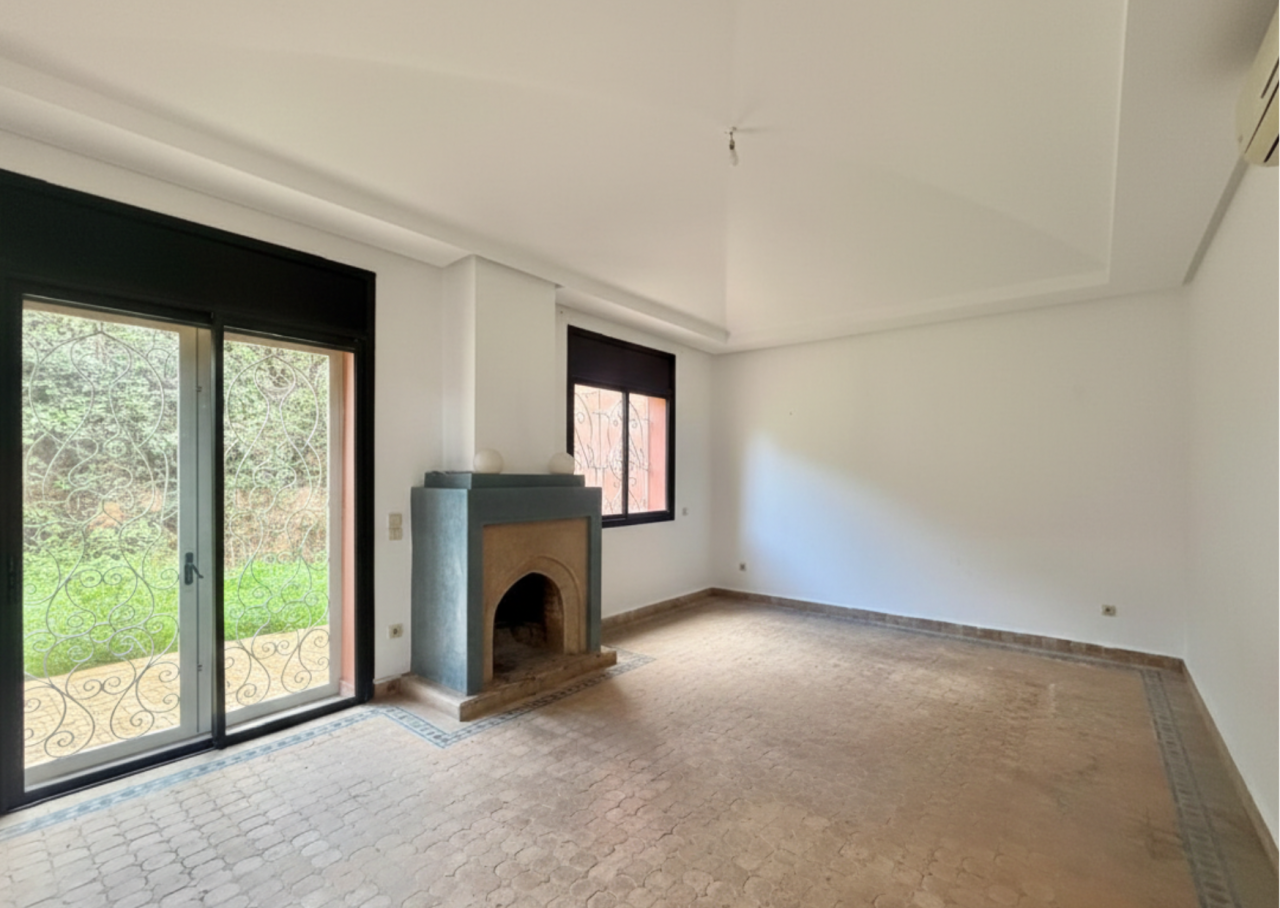 Villa Familiale avec Cheminée – Quartier Calme et Sécurisé