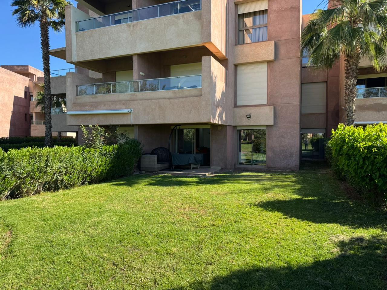 Rez-de-Jardin Meublé raffiné à louer Prestigia opale