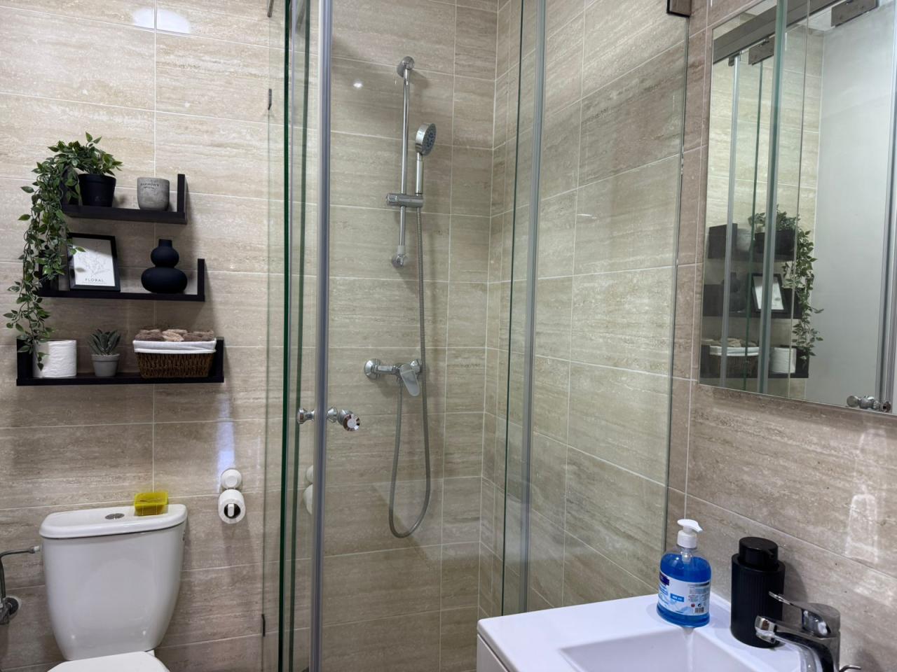 Rez-de-Jardin Meublé raffiné à louer Prestigia opale