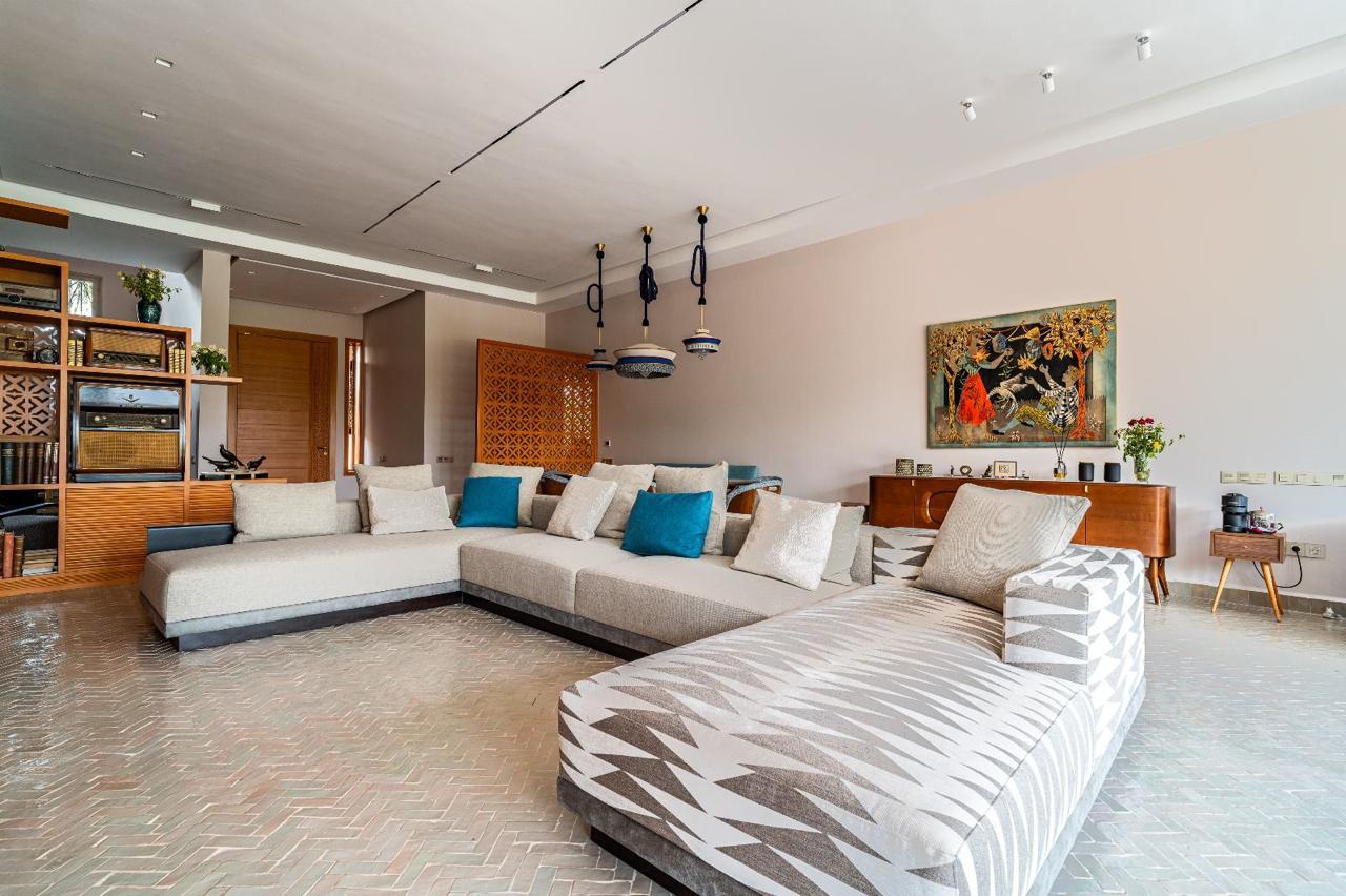 Villa Ferme de Luxe à Vendre – Route de Fès