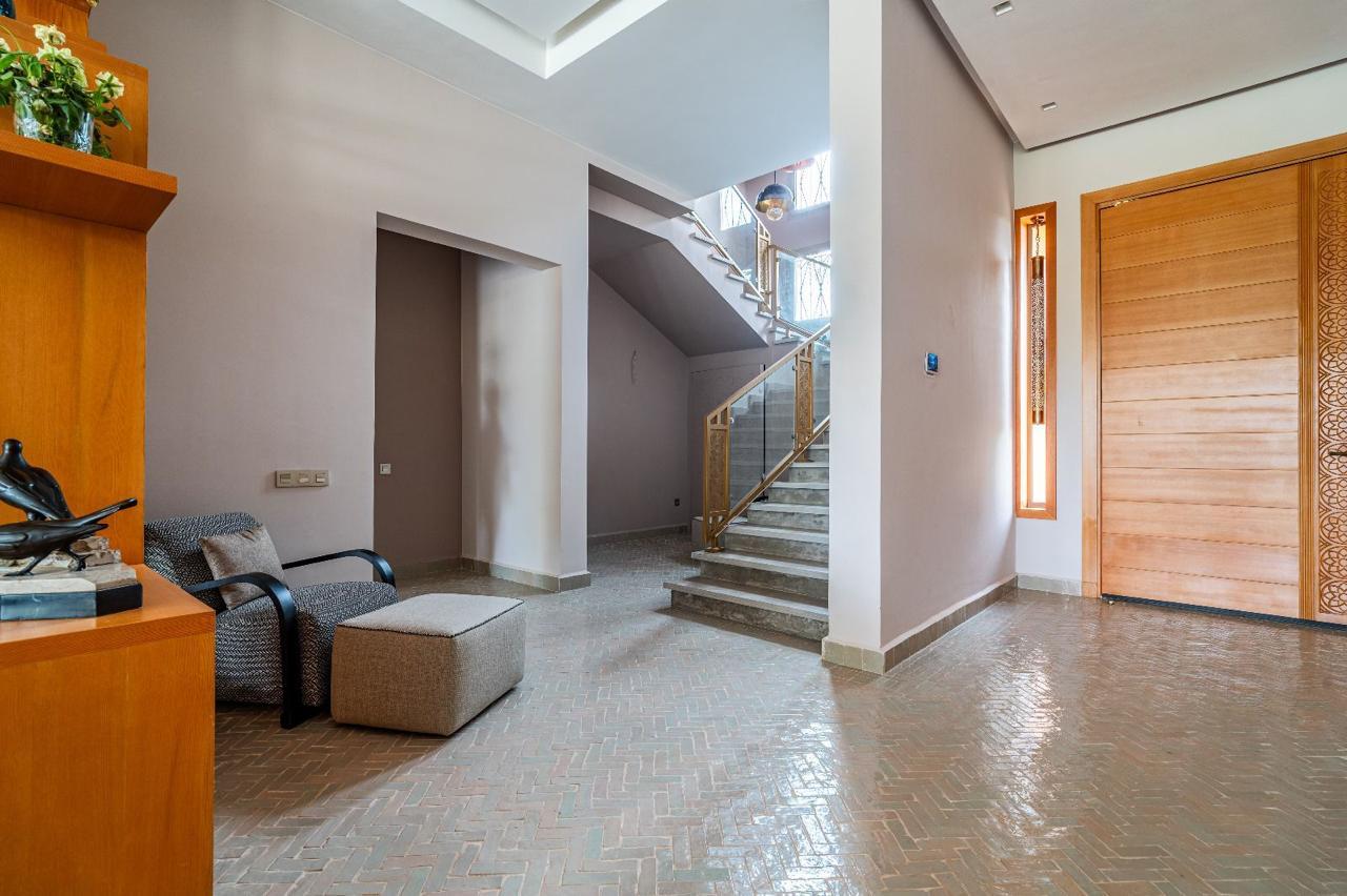 Villa Ferme de Luxe à Vendre – Route de Fès