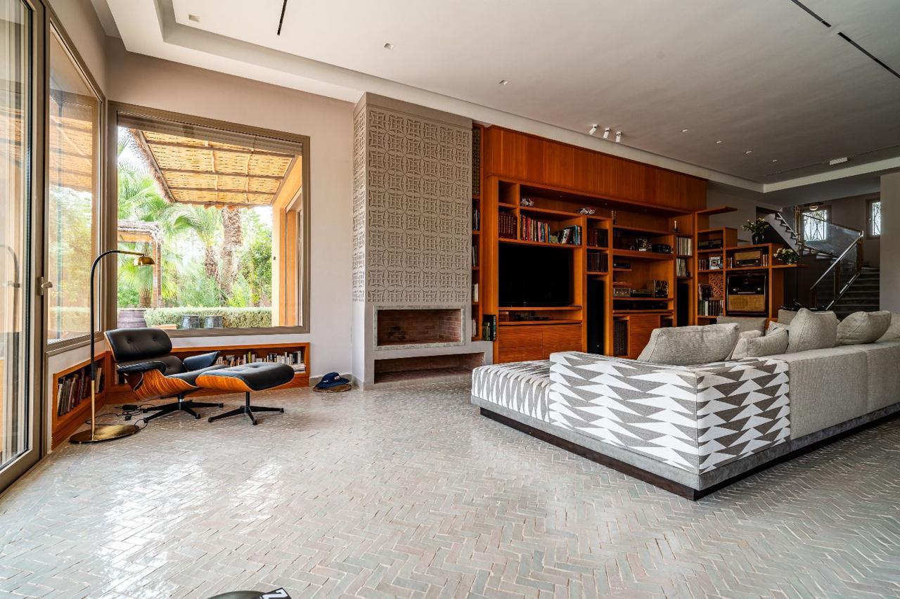 Villa Ferme de Luxe à Vendre – Route de Fès