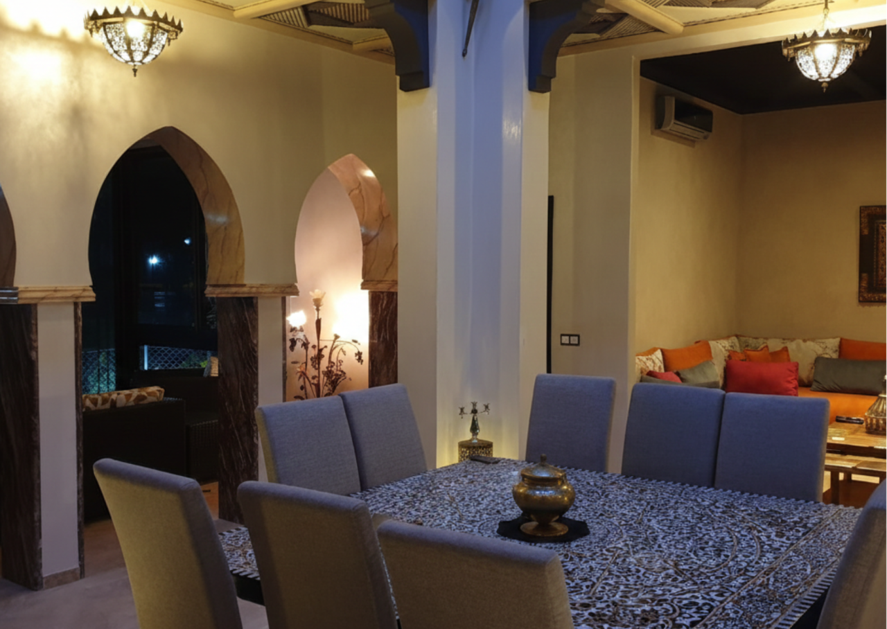 Villa Riad de Charme en Résidence Sécurisée – Route de Fès