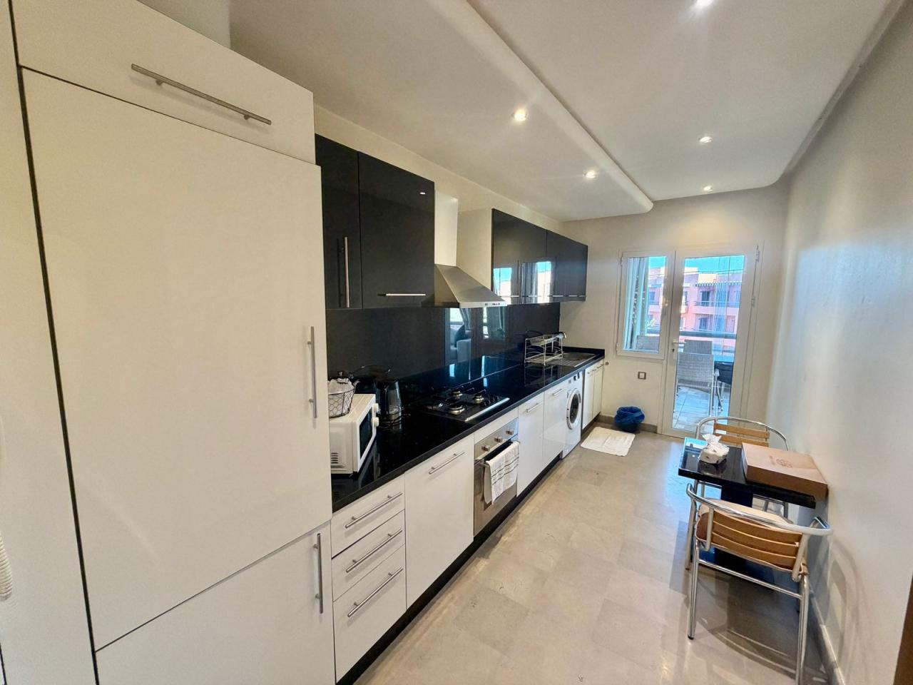 Appartement Spacieux à Louer 2 Chambres Av Mohammed 6