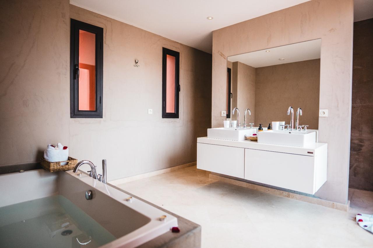 Villa de luxe 3 Suites à Louer Meublée – Domaine Résidentiel Golfique Premium