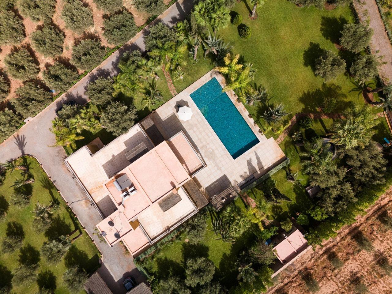 Villa Ferme de Luxe à Louer – Route de Fès