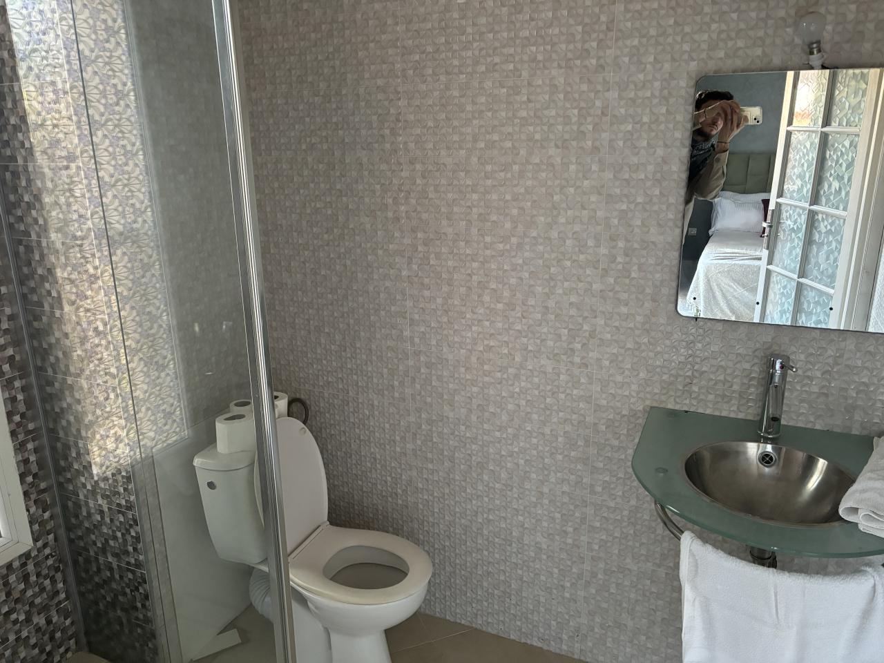 Spacieuse villa 8 chambres à louer à Targa