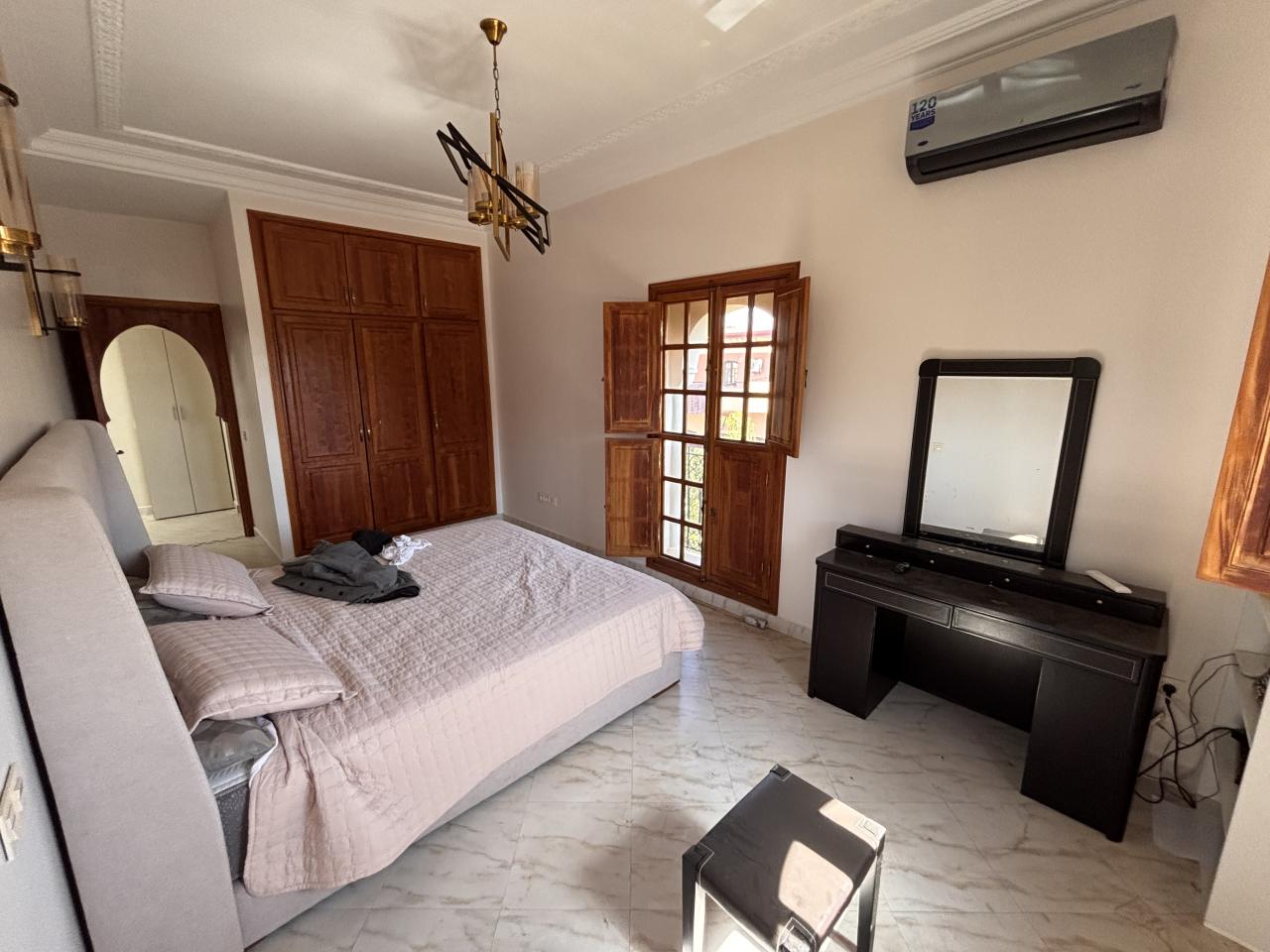 Villa 6 chambres à louer à Targa