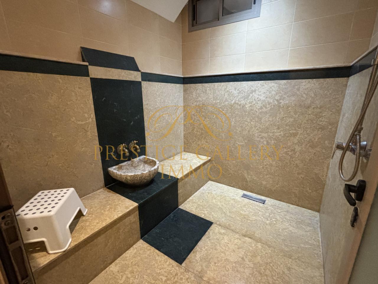 SUBLIME VILLA 5 CHAMBRES AVEC DÉPENDANCE SUR ARGAN GOLF