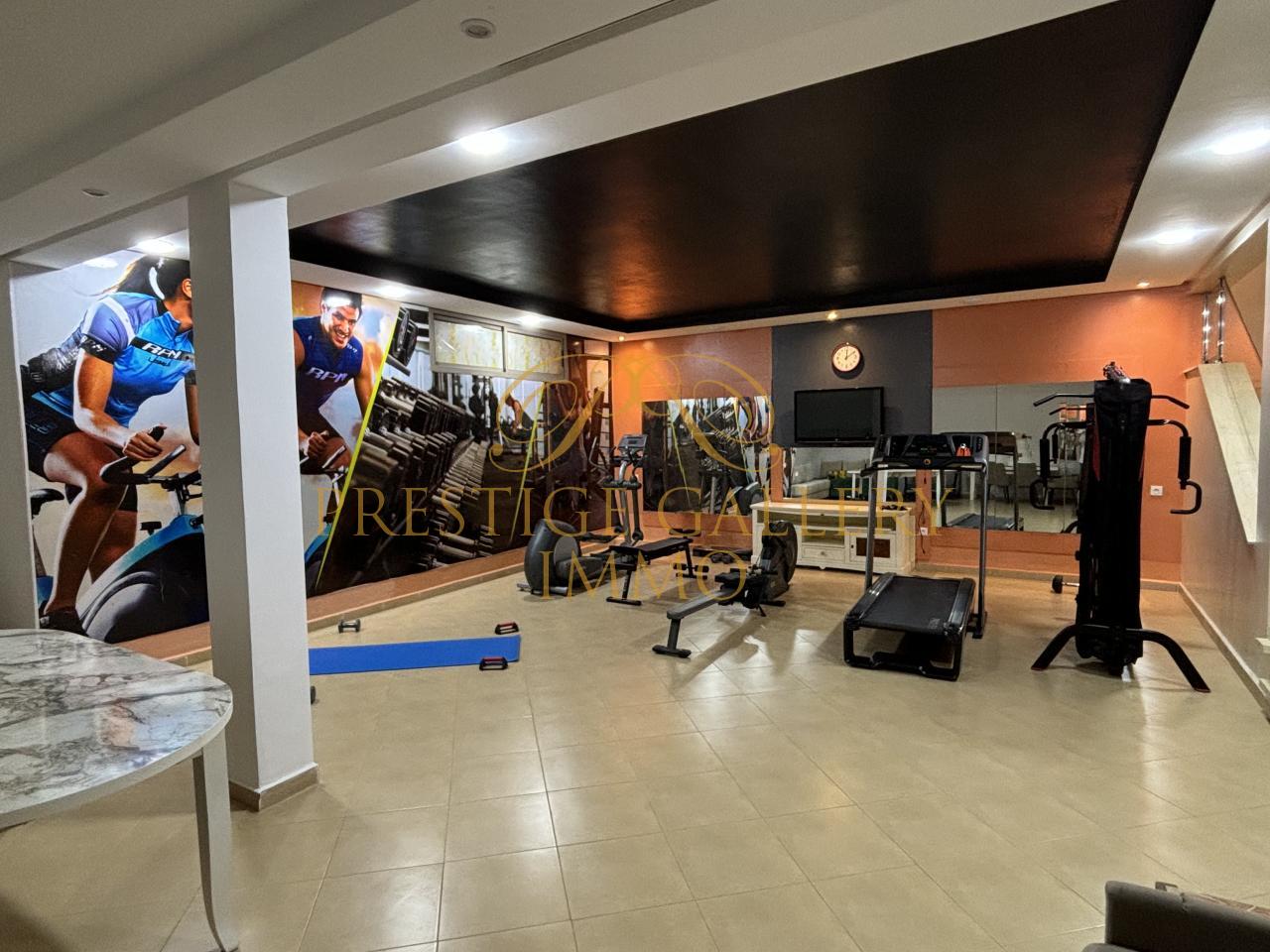 SUBLIME VILLA 5 CHAMBRES AVEC DÉPENDANCE SUR ARGAN GOLF