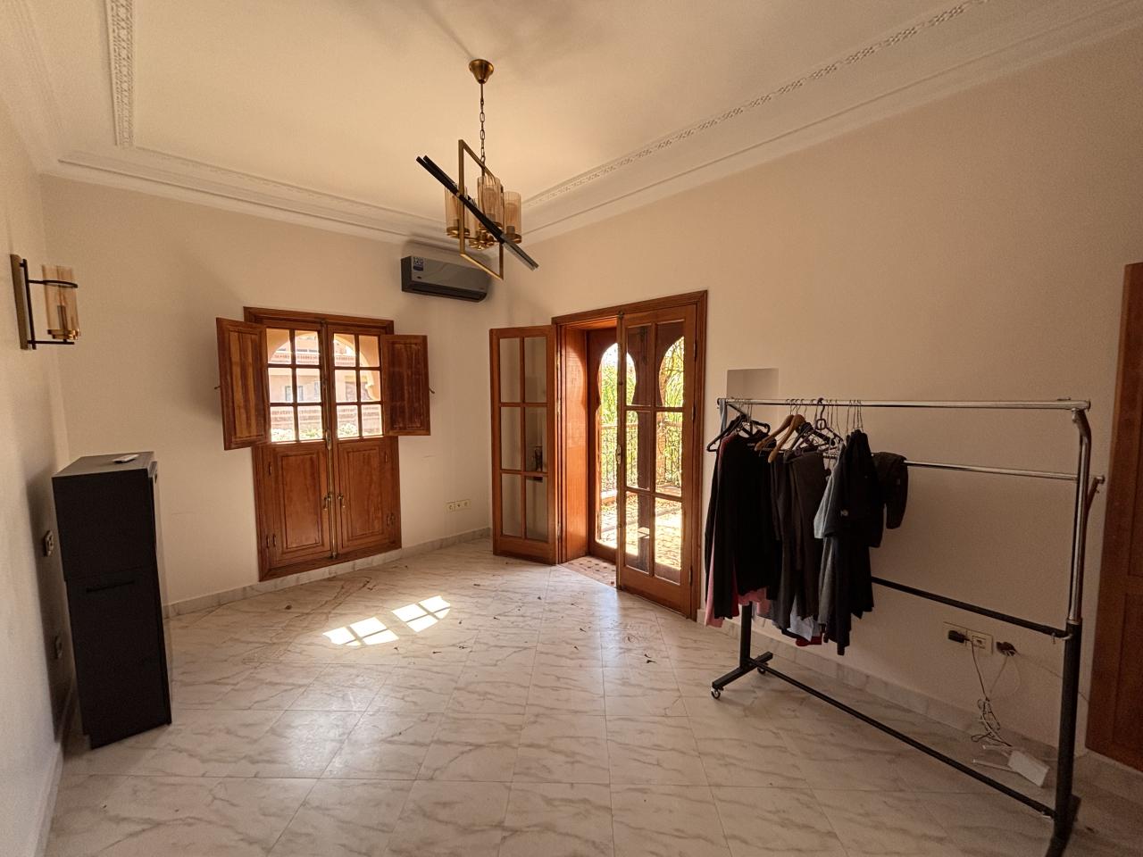 Villa 6 chambres à louer à Targa